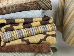 ألوان مختلفة لأقمشة الأنتريهات لمحبى الدبكوات الجديدة يلا فوت