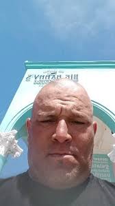 Can't believe we came to Venice Beach and at Big Daddy's Pizza they went  Vegan