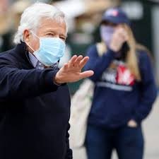 Here's the patriots owner out in nyc on tuesday. Nfl Patriots Besitzer Robert Kraft Im Prostitutions Skandal Freigesprochen