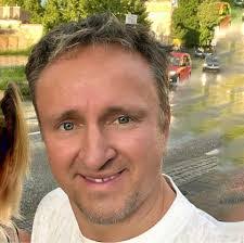 Doris Ostrowski's Instagram, Twitter & Facebook