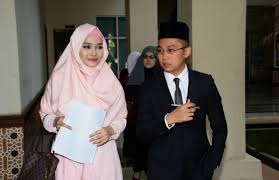Lalu apa saja yang di maksud dari lalu apa saja hak nafkah lahir batin bagi seorang istri? Tak Diberi Nafkah Zahir Batin Joy Revfa