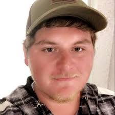 Jesse Connolly's Instagram, Twitter & Facebook