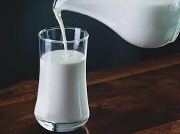 Waktu terbaik minum susu di pagi hari juga sangat baik untuk mendampingi menu sarapan si kecil untuk meningkatkan energinya. Waktu Terbaik Minum Susu Pagi Atau Malam Hari