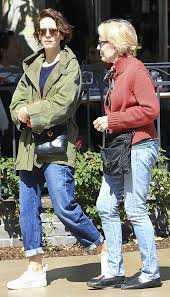 While taking a leisurely stroll through nyc on sunday, the couple looked more in love. Sarah Paulson Steps Out With Her Older Woman Holland Taylor