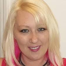 Amanda Ladue's Instagram, Twitter & Facebook