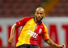 The as roma names, logos and artwork are registered or unregistered trademarks of soccer s.a.s. Calciomercato Roma 24 Settembre Si Lavora Per Un Difensore Smalling Lontano Marcao A Un Passo