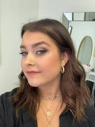 Friday feels. 💋 Little makeover for @ava.cluley. @anniekdoeshair #makeup  #beforeandaftermakeup #airbrushmakeup #fauxlashes #lancasterpa