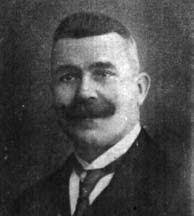 Leon Kantor's Instagram, Twitter & Facebook