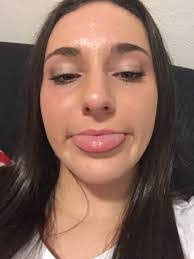 Alyse Walker's Instagram, Twitter & Facebook