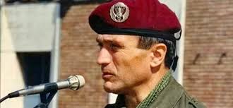 Morto il generale Franco Monticone, indimenticabile comandante del 9º Col  Moschin e della Brigata Paracadutisti Folgore