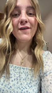 Serena Shipley's Instagram, Twitter & Facebook