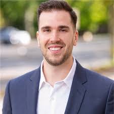 Chris Veith's Instagram, Twitter & Facebook