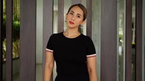 Masalah pada usia ini bisa disebabkan oleh banyak faktor, salah satunya adalah gangguan hormon. Lama Vakum Ini 7 Potret Terbaru Cut Memey Yang Tetap Awet Muda Di Usia 40 Tahun Hot Liputan6 Com