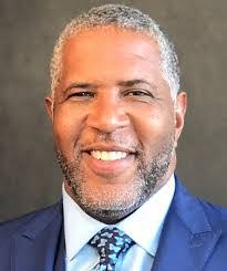 Stephen Seelbach's Instagram, Twitter & Facebook