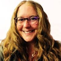 Angela Doolin's Instagram, Twitter & Facebook