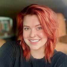 Lesa Farley's Instagram, Twitter & Facebook