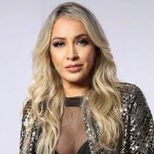 Michelle Menezes (@michellemenezes) • Threads, Say more