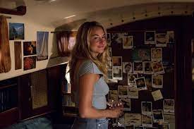 Caci nu e tocmai ce pare din trailer si asta e cel mai bun lucru despre supravietuind pe mare. Adrift SupravieÈ›uind Pe Mare O SplendidÄƒ Poveste De Iubire È™i Curaj Marea Dragoste