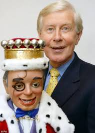 Never appreciated Lord Charles as a kid, but watching some videos online  recently and was thinking Ray Alan was one of the best ventriloquists of  the time.