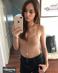 Larissa Riess Nude Photos & Videos 2024 | #TheFappening