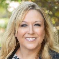 Lisa Mah's Instagram, Twitter & Facebook