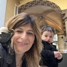 Cerca una giovane ragazza alla pari a firenze, annuncio postato da Anna  Maria