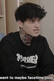 Aaron Cothren's Instagram, Twitter & Facebook