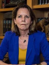 Ethics officer demands $450,000 and apology in exchange for early exit