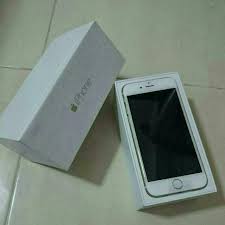 I dropped the phone on . Iphone 6 Gold 64gb Slight Cosmetic Damage Computers Tech Parts Accessories Cables Adaptors On Carousell