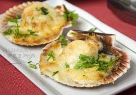 Mei 16, 2021 dhl rücksendeaufkleber kostenlos drucken : Fresh Hokkaido Scallops Baked With Gruyere Cheese Mayonnaise And Herbs Seafood Recipes Baked Scallops Seafood Dishes