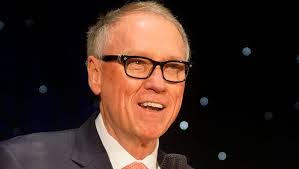 Art Van Canton has its big grand opening.