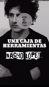 Las imágenes hablan por sí solas. Buena onda, amor por los libros,  comentaristas de lujo y un autor debutando en estas lides. Así fue la  presentación de “El hombre teñido de rojo”