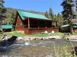 Daily linen/towel service is not provided. Rocky Top Rio First Class Private Riverfront Cabin Pet Friendly