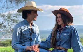 Alejandro fernández muestra su faceta de suegro por primera vez. Alejandro Fernandez Jr Y Alexia Hernandez Su Historia De Amor