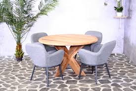 Durchdachtes zusammenspiel der materialien rattan und glas lassen tische entstehen passgenaue polster aus unserer eigenen polsterei runden den hochwertigen eindruck ab und lassen sich ganz auf ihre wünsche anpassen. Edle Garnitur Malta Mit Rundem Tisch 6 Sessel Bomey Handel Gbr