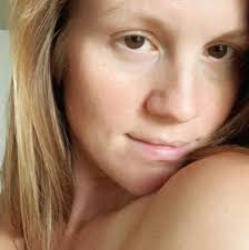 This new look of Eniola Badmus, was stunning 🥰🥰 This slim products really  work for Her,🤓🤓 ©️Smashing blogger journal ✍️