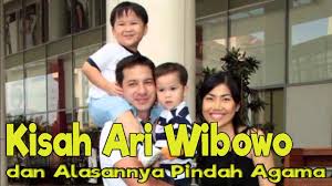 Namun saat tinggal di jerman, ia berkesempatan mengunjungi gereja. Pzsvfcwbr7fwvm