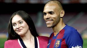 Sign up for the allen braithwaite newsletter for exclusive offers and discounts. Fc Barcelona Braithwaite Y Las Llamadas Secretas Para Fichar Por El Barca Mi Mujer Casi Me Pregunta Si Tenia Una Amante Marca Com