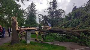 This product includes a tornado tube, you just supply. Borken Tornado Zieht Uber Ortsteil Weseke Hinweg Stern De