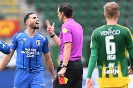 Oussama tannane combines through the middle with huisman and then takes the ball well on lo ïs openda. Tannane Door Het Stof Voor Rode Kaart En Scheldkannonade Tegen Arbiter Nu Het Laatste Nieuws Het Eerst Op Nu Nl