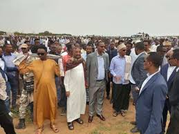 Qudbad iyo maanso dareen taabadle oo abwaan laabsaalax ujeediyay ardayda nuradiin school. Marxuum Abwaan Maxamuud Cabdilaahi Ciise Sangub Oo Aas Qaran Loogu Sameeyay Magalada Jigjiga Sawirro Dhamays Media Group