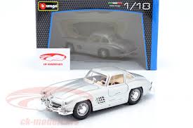 Available upon request 215 hp, 2,996 cc single overhead cam inline. Bburago 1 18 Mercedes Benz 300 Sl Year 1954 Silver 18 12047 Model Car 18 12047 4893993010080