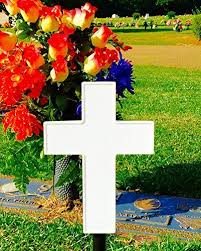 Outdoor Decor Solar Lighted Cross Powered By Gods Sunlight Perfect Gift For Any Lost Loved One Best Ce Grave Decorations Cemetery Decorations Cemetery Flowers