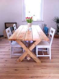 Ihre möbel benötigen neue tischbeine oder möbelfüße? Wir Bauen Uns Einen Tisch Tisch Selber Bauen Holztisch Selber Bauen Bauernhaus Dekor Diy