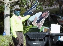 He is the son of chris anne (boldt) and timothy byers affleck. Carton Pieces Of Anna De Armas Seen In Ben Affleck S Rubbish After Disintegration