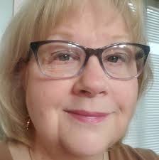 Cherie Hoyt's Instagram, Twitter & Facebook