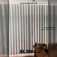 Hal ini disebabkan jendela mempunyai fungsi yang penting pada sebuah rumah, yaitu untuk ventilasi udara yang masuk. Harga Gorden Jendela Kantor Blinds Jakarta