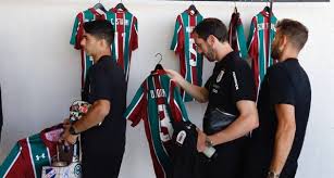 Arrascaeta a camisa número catorze! Arrascaeta E Atletas Do Uruguai Recebem Camisa Do Fluminense De Presente Jornal O Globo