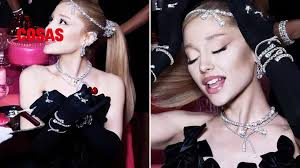 Ariana Grande lanza colección con Swarovski, ¿cuándo saldrá?