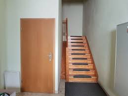 Finden sie hier wohnungen in altenburg. 4 Zimmer Wohnung Zu Vermieten Burgstrasse 9 04600 Altenburg Altenburger Land Kreis Mapio Net
